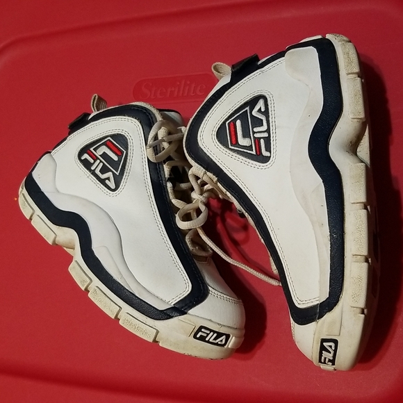 Fila unisex size 3 grant hill 2 sneakers white, navy and red